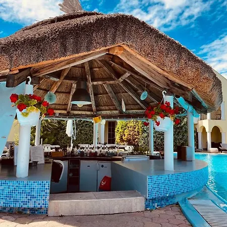 Апартаменты Poolside Шиофок